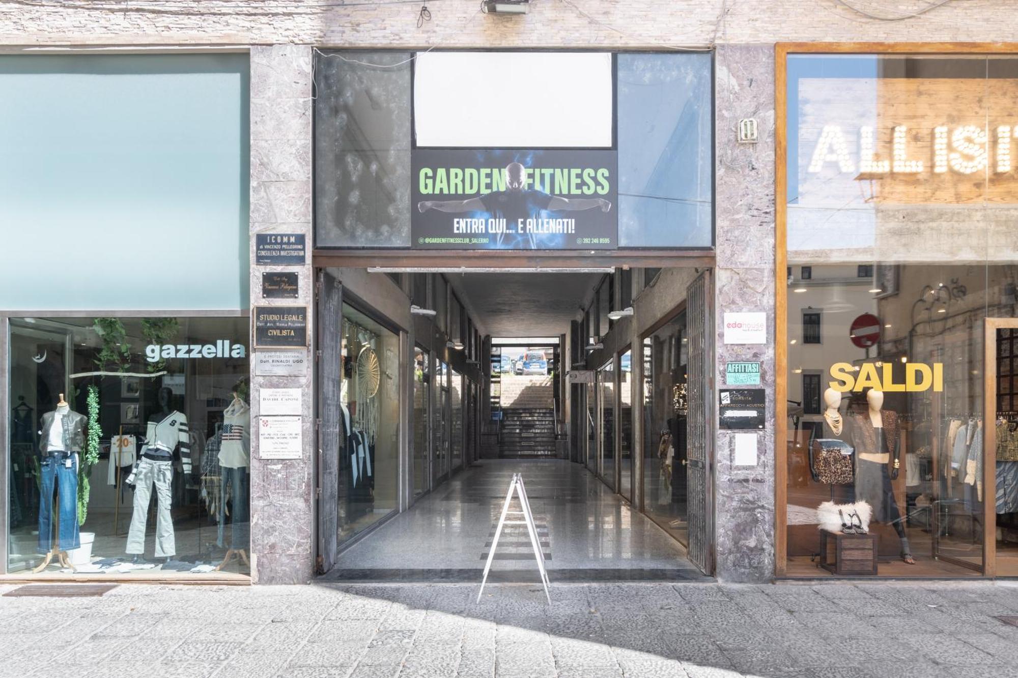 Casa Vacanza Angelina Via Mercanti Centro Storico 萨莱诺 外观 照片