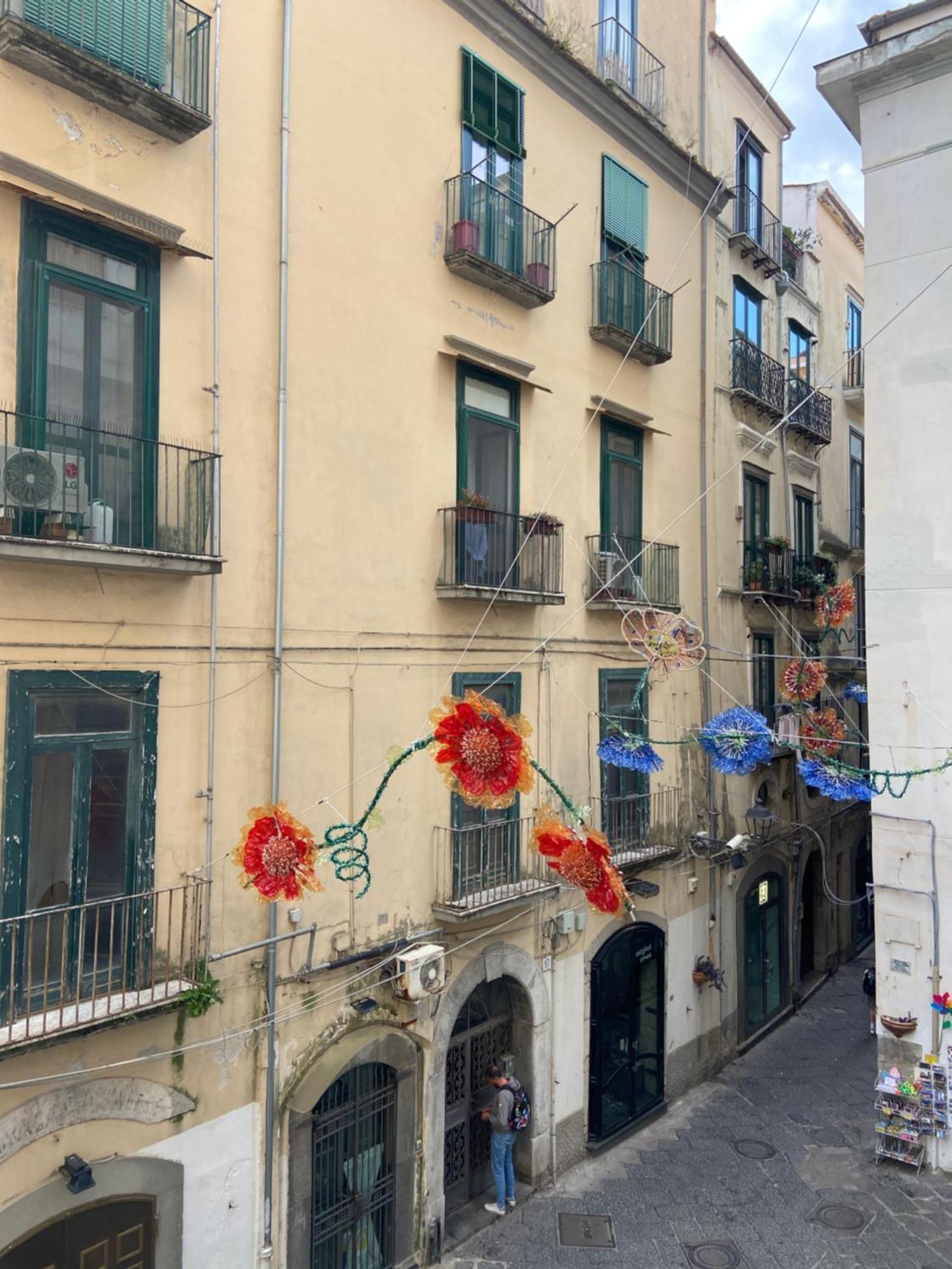 Casa Vacanza Angelina Via Mercanti Centro Storico 萨莱诺 外观 照片